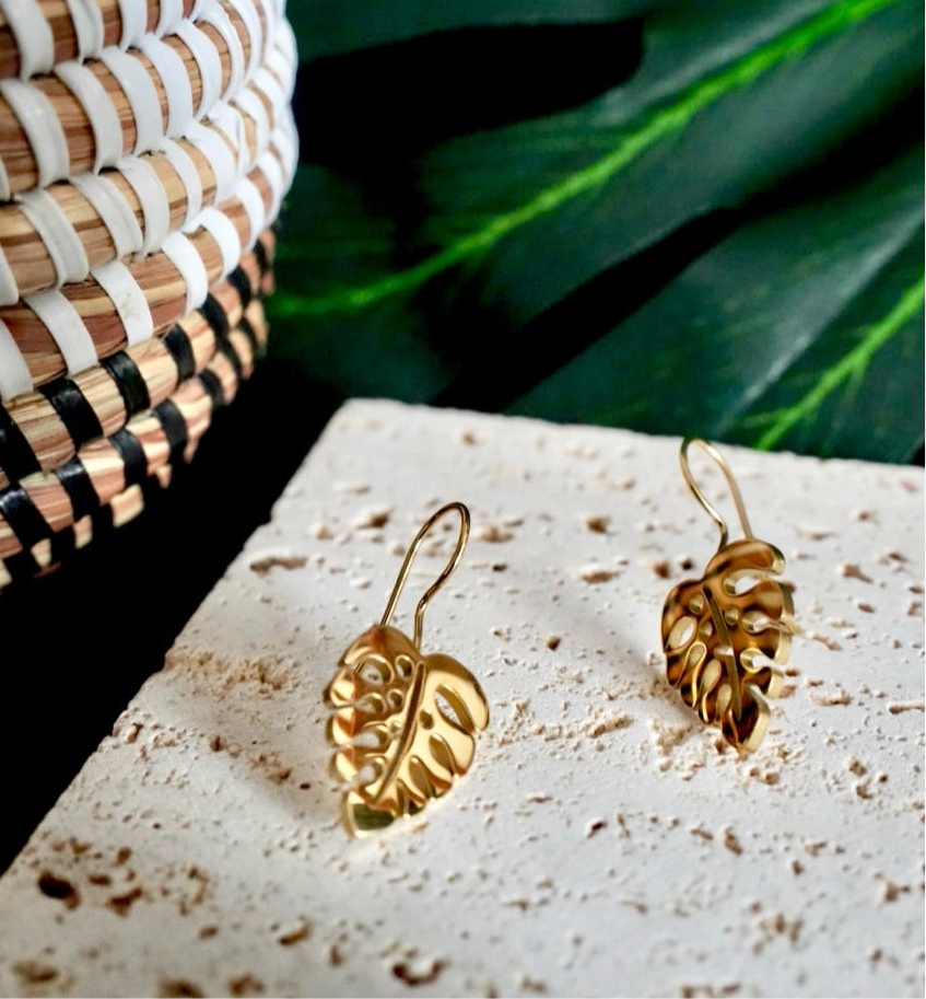 Latifa leaf earrings