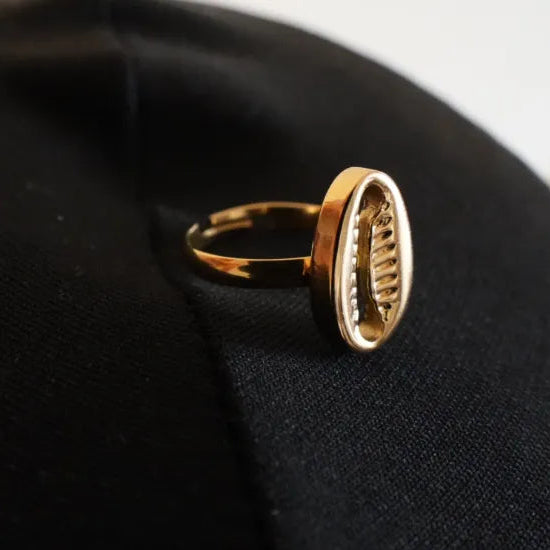 Leati Cowrie Ring - African-Inspired Jewelry by Doore Dasi | Symbol of Prosperity - Dooredasi
